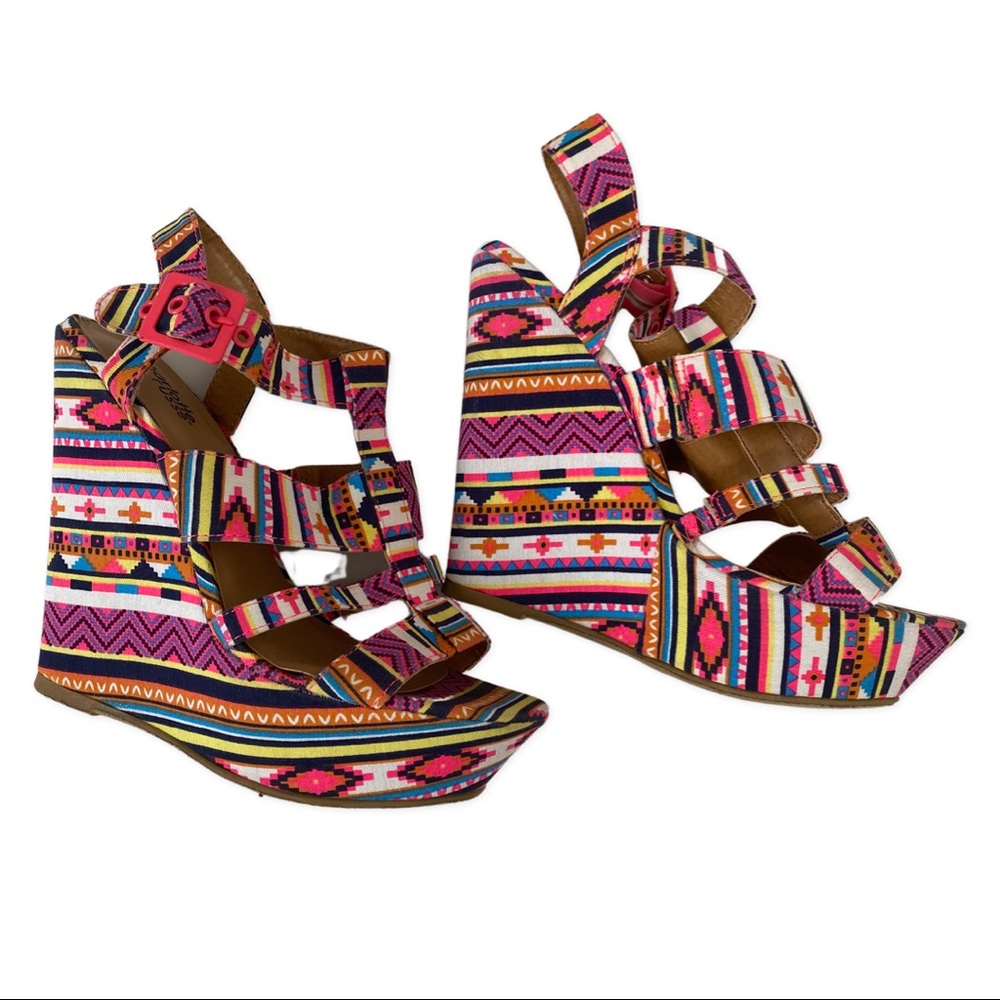 Charlotte Russe Multi-Colored Wedge